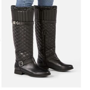 Myla Quilted Sweater Cuff Black Boots Size 6